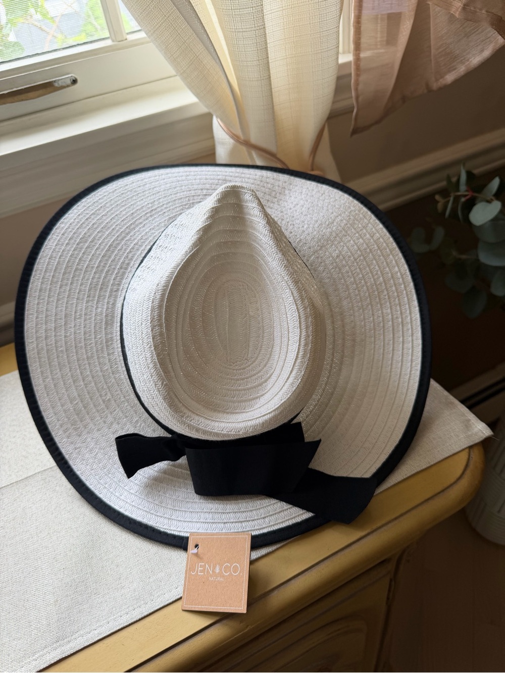 Classic White Straw Sun Hat with Black Ribbon - Picture 4 of 6